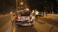 FEVZI ÇAKMAK - Motosiklet Otomobile Arkadan Çarpti Açiklamasi 2 Agir Yarali
