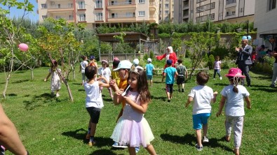 Ögrenciler Eglenmeye Ve Ögrenmeye Devam Ediyor