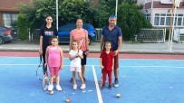 SOLMAZ - Yunusemre'de Tenis Kurslari Basladi
