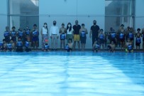 ÜNAL KOÇ - 'Yüzme Bilmeyen Kalmasin' Projesi Ile Kayapinarli Çocuklar Yüzme Ögreniyor