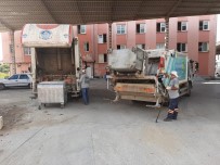 ÇÖP KONTEYNERİ - Akdeniz'de Genel Temizlik Ve Dezenfekte Çalismalari Araliksiz Sürüyor