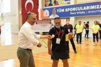PAZAR GÜNÜ - Badminton Senligi Açilis Vurusu Baskan Uysal'dan