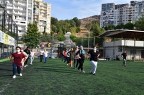 EDEBIYAT - Çigli'de Kadinlar Sabah Sporunda Bulusuyor