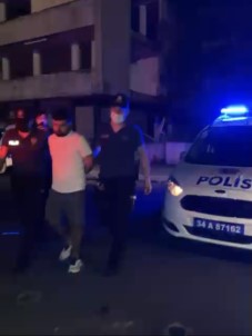 Istanbul'da Polise Silahli Saldiri Açiklamasi Saldirganlar Kovalamaca Sonucunda Yakalandi