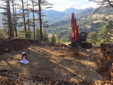 Kumluca Ve Kemer'i Kapsayan Içme Suyu Hatti Döseniyor