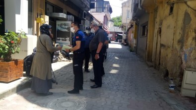 Sinop'ta Görme Engelli Taklidi Yapan Kadin Dilenci Suçüstü Yakalandi