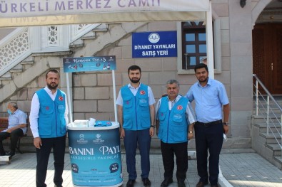 Türkeli'de 'Kurbanini Paylas, Kardesinle Yakinlas' Standi Açildi