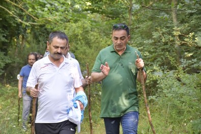 Vali Aktas, Nilüfer Gölü Ve Abdiaga Trekking Alaninda