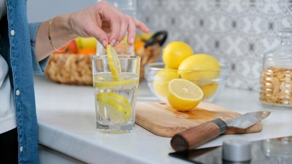 Limonlu Suyun Faydaları Nelerdir?	