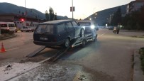 Ankara'da Otomobil Alev Aldi, Sürücü Yanmaktan Son Anda Kurtuldu