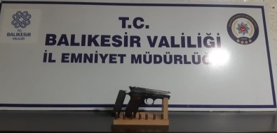 Balikesir'de Polisten 30 Sahsa Gözalti