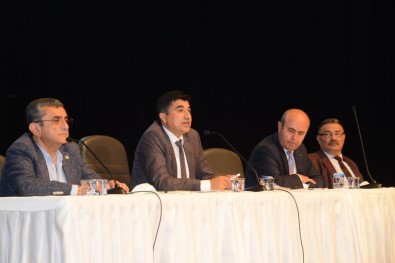CHP Milletvekili Ilhan, Muhtarlarla Bir Araya Geldi