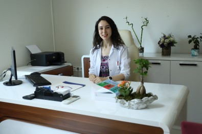 'Ege'de Sinava Girecek Ögrenciler Daha Dikkatli Beslenmeli'