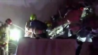 FLORIDA - Florida'da Çöken Binanin Enkazindan Bir Çocugun Çikarildigi Anlar Kamerada