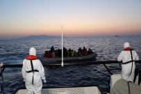Izmir Açiklarinda 32 Düzensiz Göçmen Kurtarildi