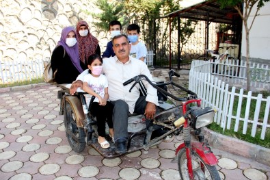 Okuma Yazma Bilmeyen Engelli Babanin Azmi Ile 3 Çocugu Hafiz Oldu