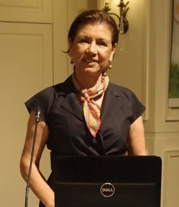 Telefon Ve Bilgisayar, Skolyozun Anlasilamamasina Sebep Olabiliyor