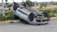 Usak'ta Otomobil Ters Döndü Açiklamasi 3 Yarali