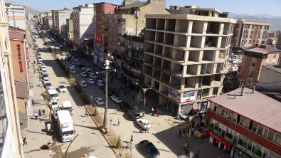 Yüksekovalilar Evinin Kapisini YKS'ye Girecek Ögrencilere Açti