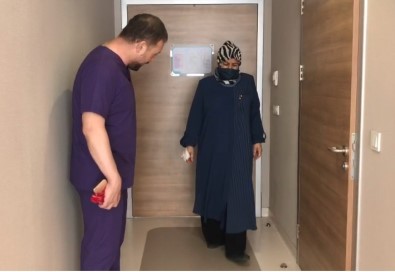 Ayaga Bile Kalkamiyordu, Tedavinin Ikinci Gününde Yürümeye Basladi