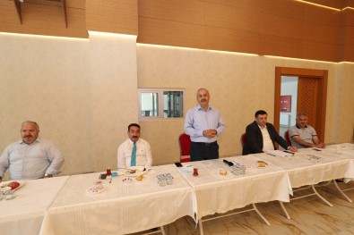 Baskan Büyükgöz Esnaflarla Istisarede Bulustu