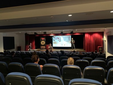 Datça'da Annelere Narkotik Egitimi Verildi