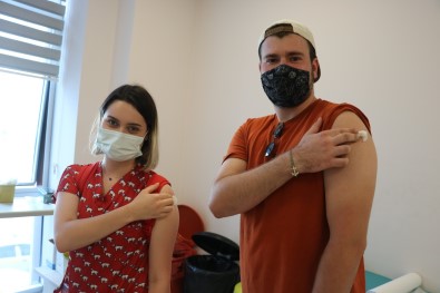 Edirneliler Asilamada Birinci Sirada Yer Almanin Sevincini Yasiyor