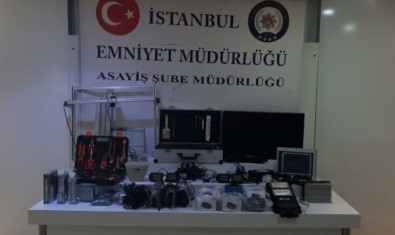 Hirdavatçi Komsularini Soyan Hirsizlar Kamerada