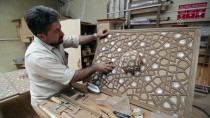 BAHREYN - Konyali Kündekari Ustasi, Ecdat Sanatiyla 3 Kitada Camileri Süslüyor