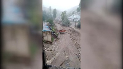 Sivas'ta 5 Aracin Karistigi Zincirleme Kazada Kamyon Soförü Yaralandi