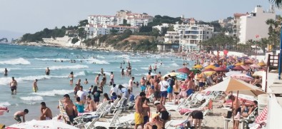 Son Kisitlama Öncesi Sahilleri Doldurdular