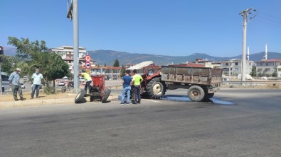 Traktörün Ikiye Ayrildigi Kaza Güvenlik Kamerasina Yansidi