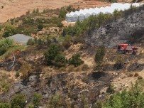 HELIKOPTER - Alanya'da Çikan Orman Yangini Ekiplerin Müdahalesiyle Söndürüldü