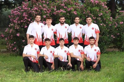 Genç Güresçiler Almanya'da Mindere Çikacak