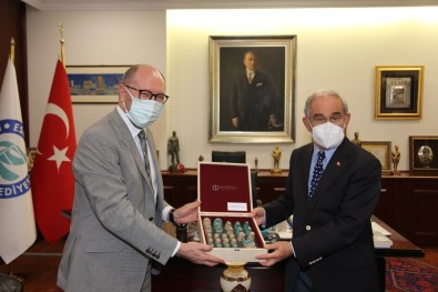 Rektör Erdal'dan Baskan Büyükersen'e Iade-I Ziyaret