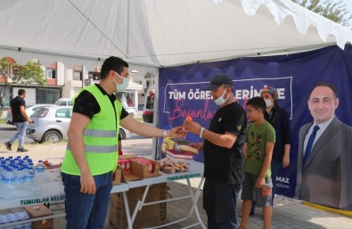 Toroslar Belediyesi Sinava Giren Ögrencileri Yalniz Birakmadi