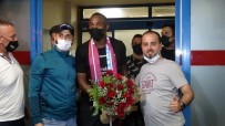 İMZA TÖRENİ - Trabzonspor'un Yeni Transferi Koita Kente Geldi