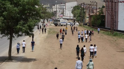 Yüksekova'da AYT Maratonu Sona Erdi