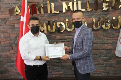 Agri'da '1000 Meslek Lisesi Sanatsal Etkinliklerde Bulusuyor' Etkinligi Ödülleri Verildi