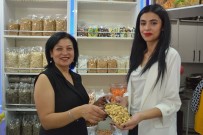 CUMHURIYET - Annenin Tecrübesi Ile Kizinin Çaliskanligi Aydin'a Yeni Bir Is Yeri Kazandirdi