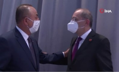 Bakan Çavusoglu, Ürdünlü Mevkidasi Safadi Ile Bir Araya Geldi