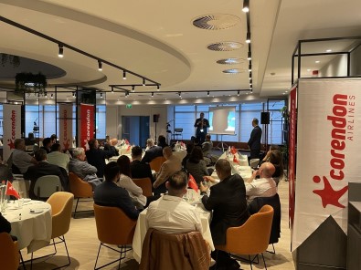Corendon Airlines, Brüksel'de Seyahat Acenteleriyle Bulustu