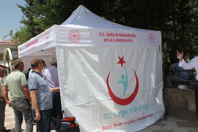 Güroymak'ta Vatandaslar Kurulan Stantta Asi Oldu