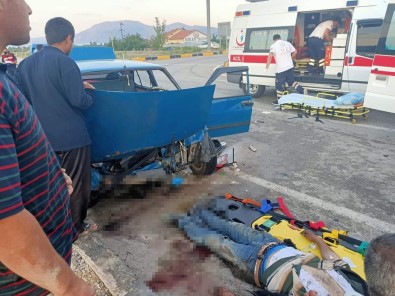 Isparta'da Otomobiller Çarpisti Açiklamasi 9 Yarali