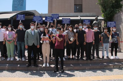 Kiliçdaroglu'nun 'Katar' Sözlerine Gençlerden Suç Duyurusu