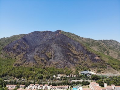 Marmaris'te Yanan Ormanlik Alan Havadan Görüntülendi
