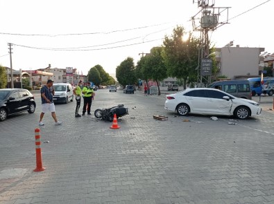 Otomobil Ile Motosiklet Çarpisti Açiklamasi 1 Agir Yarali
