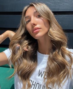 Sevval Sahin Ile Yemek Yiyen Kerem Kamisli'yi Denize Atan Aral'a Uzaklastirma Karari