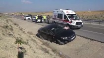 HAREKAT POLİSİ - Sivas'ta Trafik Kazasi Açiklamasi 4 Yarali