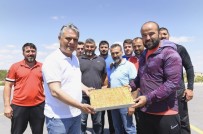 BELEDİYESPOR - Uysal'dan Baspehlivan Okulu'ya  Kirkpinar Öncesi Moral Destegi